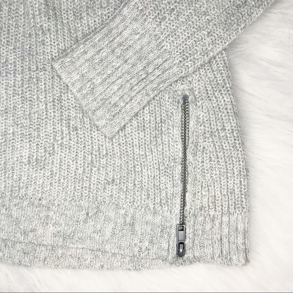 AE Women's Gray Cold Shoulder Zipper Sweater XS - Picture 6 of 8